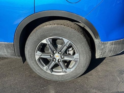 Used 2025 Chevrolet Blazer LT image 4