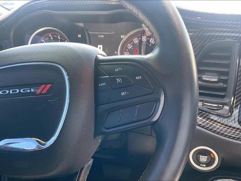 Used 2022 Dodge Challenger SXT RWD image 21