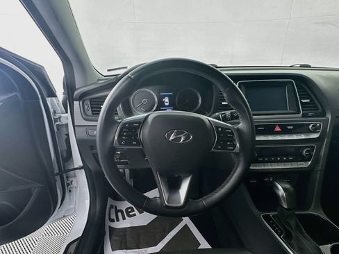 Used 2018 Hyundai Sonata Limited FWD image 9