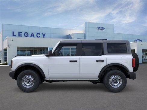 New 2025 Ford Bronco 4-Door image 3