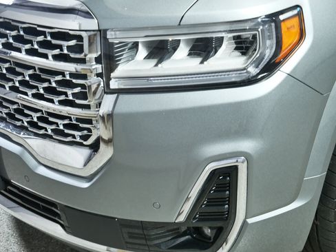 Used 2023 GMC Acadia Denali w/ Denali Ultimate Package image 16