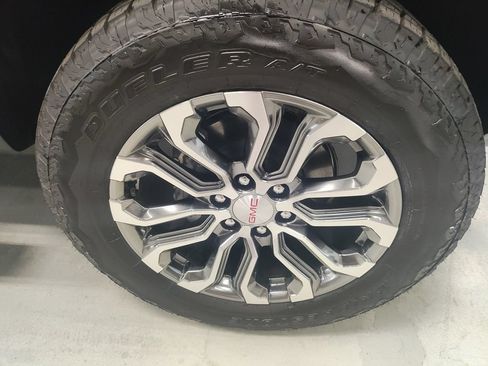 Used 2026 GMC Canyon Denali AWD/4WD image 4
