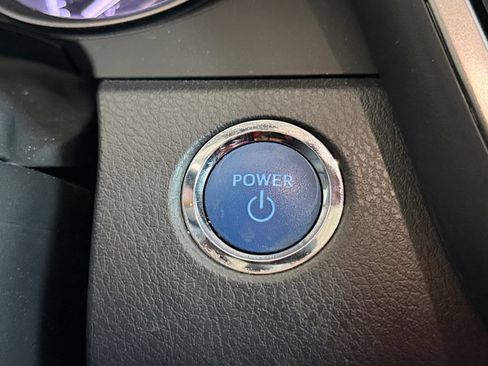 Used 2022 Toyota Camry XSE FWD image 27