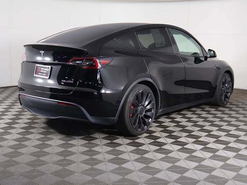 Used 2024 Tesla Model Y Performance AWD/4WD image 13
