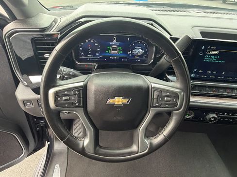 Used 2024 Chevrolet Silverado 1500 LT w/ Protection Package AWD/4WD image 18