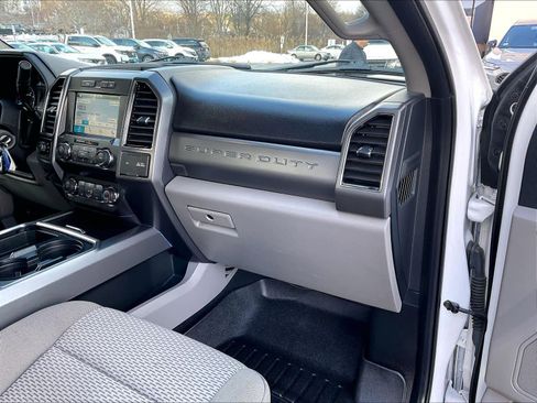 Used 2019 Ford F250 XLT w/ XLT Value Package image 13