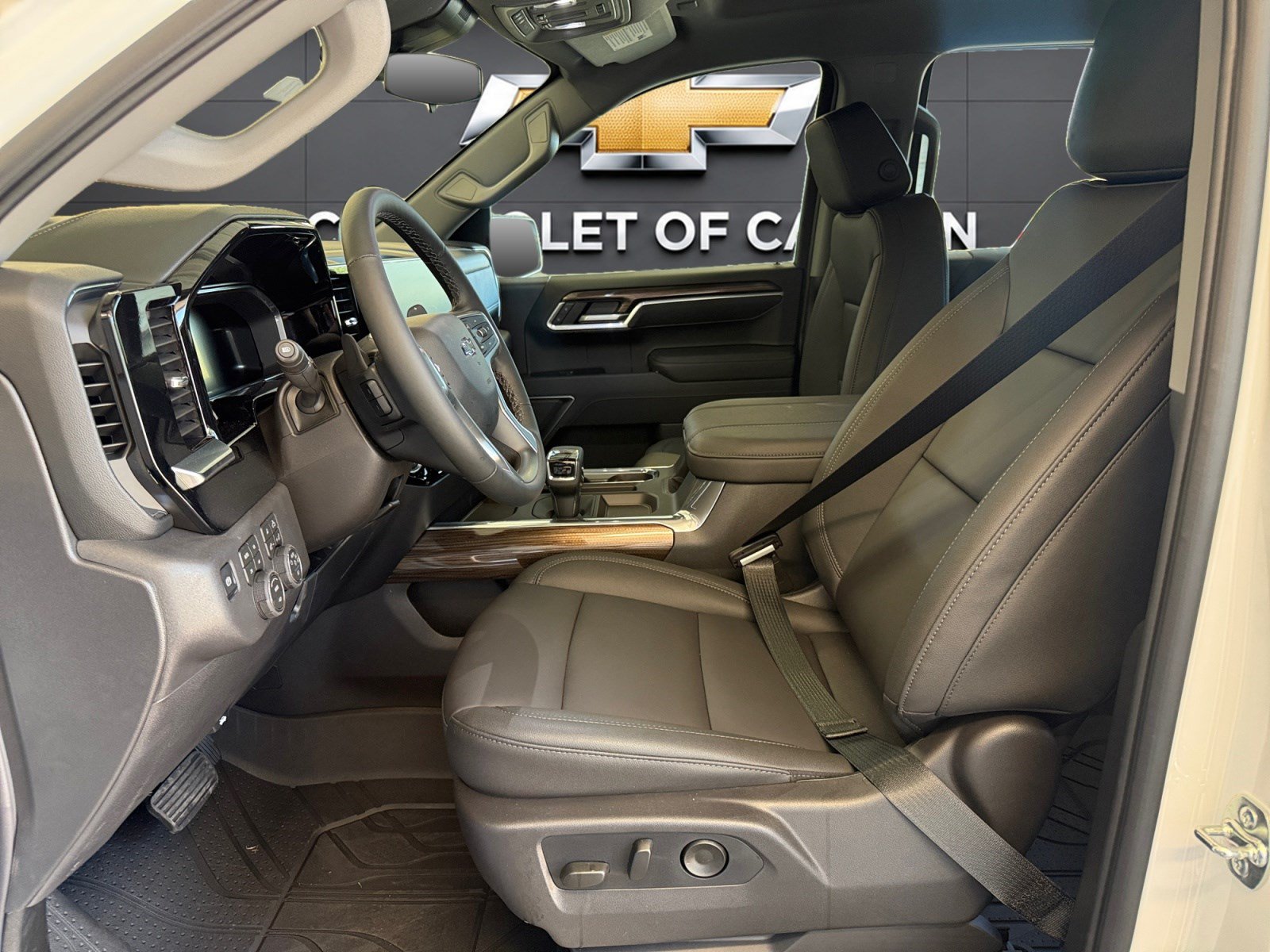 New 2026 Chevrolet Silverado 1500 RST w/ RST All Star Premium Package AWD/4WD image 9