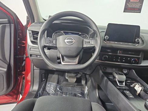Certified 2025 Nissan Rogue S AWD/4WD image 15