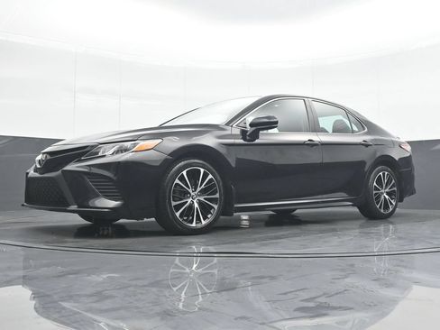 Used 2019 Toyota Camry SE w/ Protection Package (Q2) FWD image 27