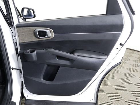 Used 2023 Kia Sorento EX w/ Panoramic Sunroof Package FWD image 29