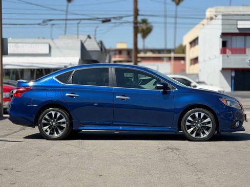 Used 2019 Nissan Sentra SR w/ Exterior Package FWD image 17