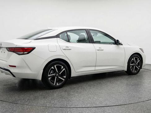 Used 2025 Nissan Sentra SV image 9
