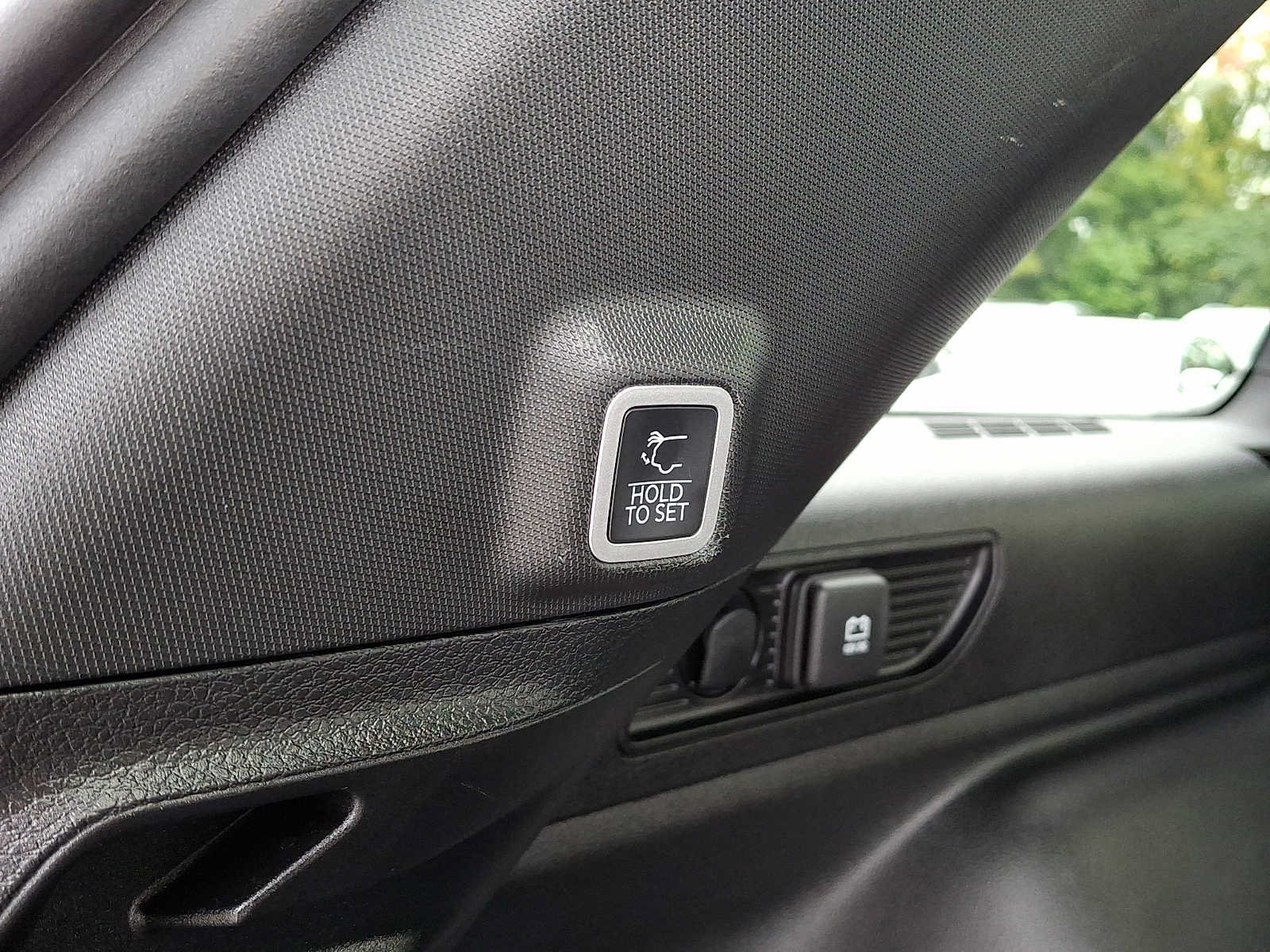 Used 2026 Jeep Grand Cherokee Limited AWD/4WD image 31