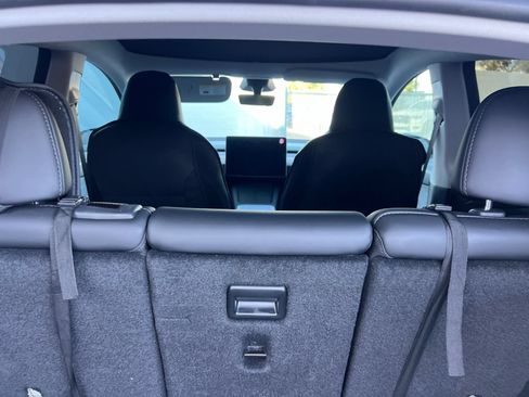 Used 2025 Tesla Model Y Long Range RWD image 16
