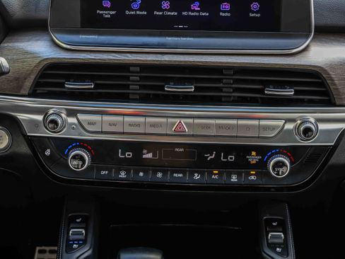 Certified 2022 Kia Telluride SX w/ Nightfall Edition Package AWD/4WD image 12