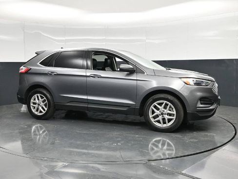 Certified 2024 Ford Edge SEL AWD/4WD image 3