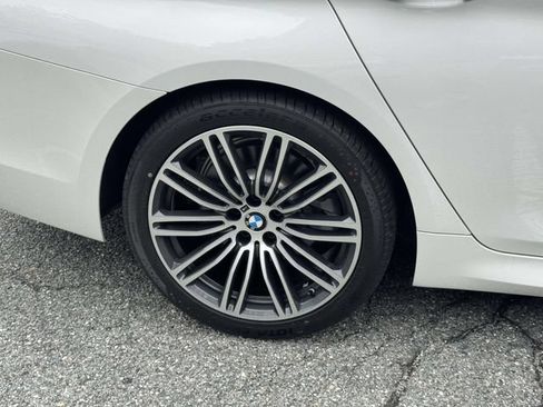 Used 2018 BMW 530i RWD image 6
