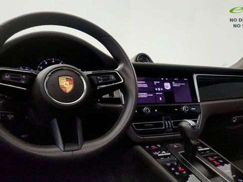 Used 2024 Porsche Macan AWD/4WD image 63