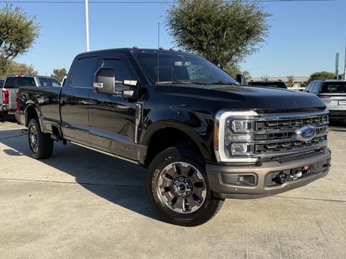 Used 2023 Ford F250 King Ranch image 6