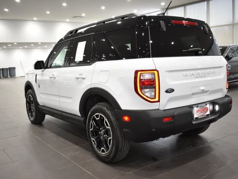 Used 2025 Ford Bronco Sport Outer Banks image 9