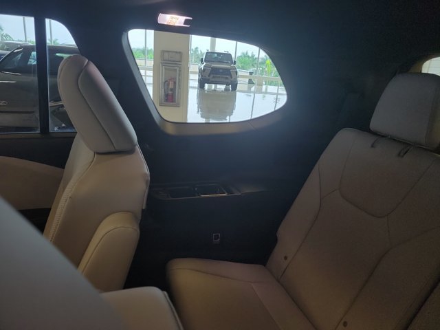 Used 2026 Lexus TX 350 AWD w/ Technology Package image 15