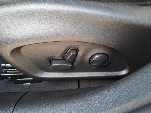 Certified 2023 Jeep Renegade Limited w/ Sun/Sound Group image 21