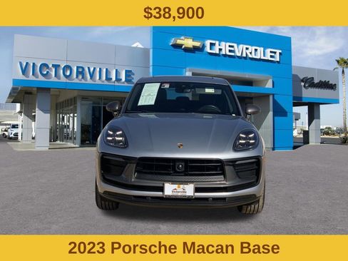 Used 2023 Porsche Macan image 2