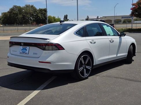 Used 2024 Honda Accord Sport image 4