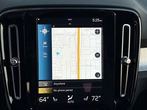 Used 2022 Volvo XC40 T5 Momentum image 31