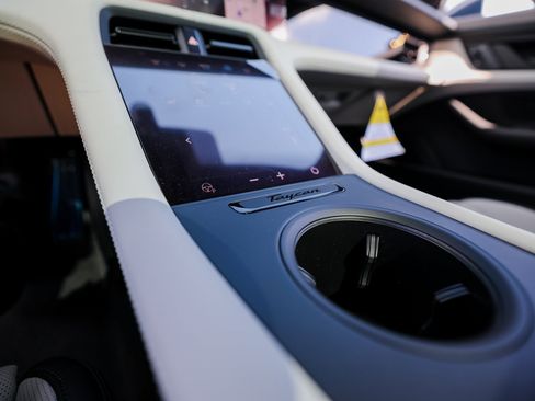 New 2026 Porsche Taycan Turbo image 20