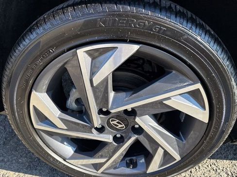 Certified 2025 Hyundai Elantra SEL w/ Cargo Package image 9