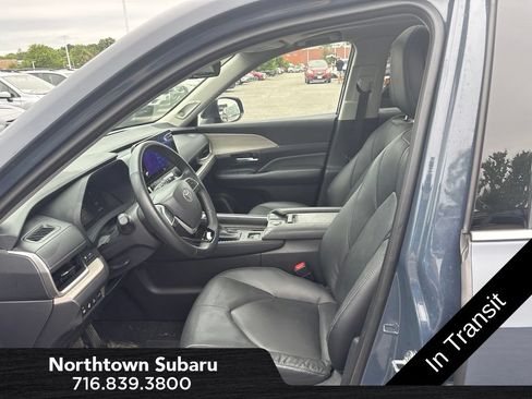 Used 2025 Toyota Grand Highlander AWD Hybrid image 7