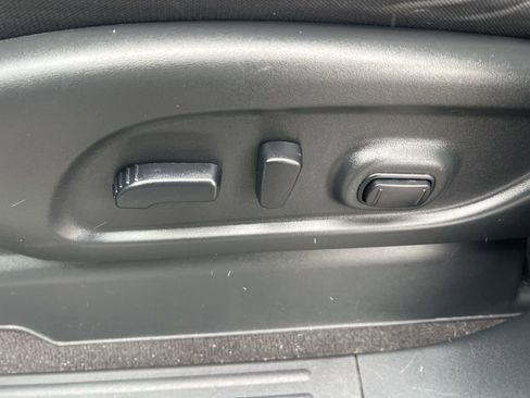 Certified 2021 Nissan Titan SV w/ SV Convenience Package image 49