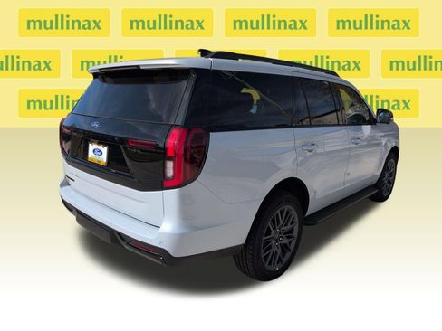 New 2026 Ford Expedition Platinum w/ Stealth Appearance Package image 3