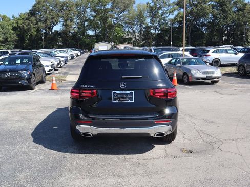 New 2026 Mercedes-Benz GLB 250 4MATIC image 4