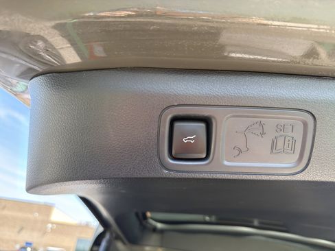 Used 2024 Ford Expedition Max XLT AWD/4WD image 31