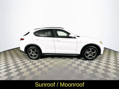 Used 2023 Alfa Romeo Stelvio Ti AWD/4WD image 11