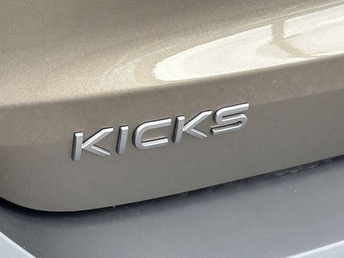 New 2026 Nissan Kicks SV FWD image 9