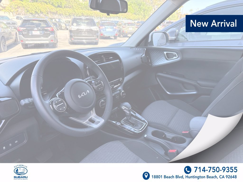 Used 2025 Kia Soul EX FWD image 3