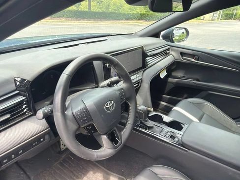 Used 2026 Toyota Camry SE w/ Multimedia Upgrade Package FWD image 8