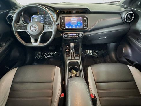 Used 2023 Nissan Kicks SR w/ SR Premium Package FWD image 27
