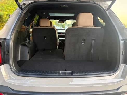 Used 2025 Kia Sorento SX Prestige w/ Olive Brown Leather Package AWD/4WD image 4