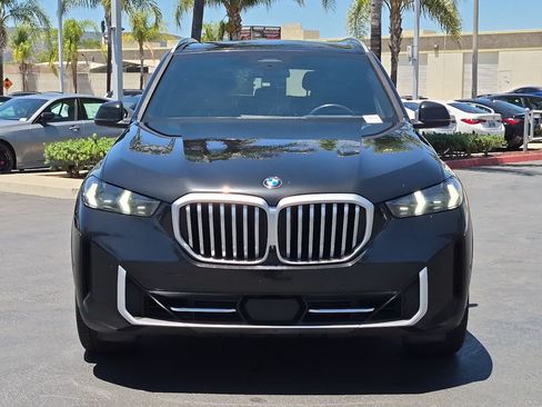 Used 2024 BMW X5 xDrive40i w/ Parking Assistance Package AWD/4WD image 3