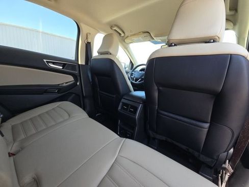 Used 2024 Ford Edge SEL w/ Convenience Package image 18