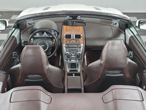 Used 2014 Aston Martin DB9 Volante RWD image 9