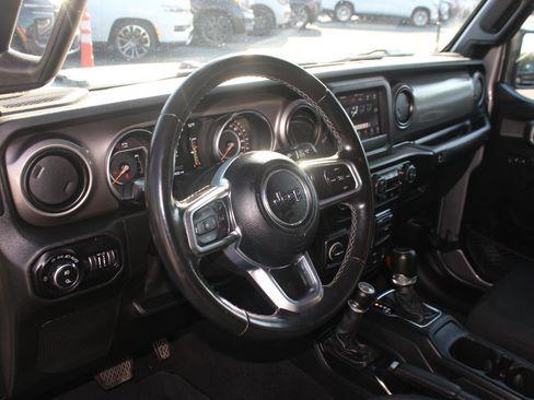 Used 2020 Jeep Gladiator Sport w/ Quick Order Package 24S AWD/4WD image 16