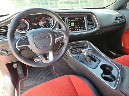 Used 2016 Dodge Challenger R/T Scat Pack RWD image 15
