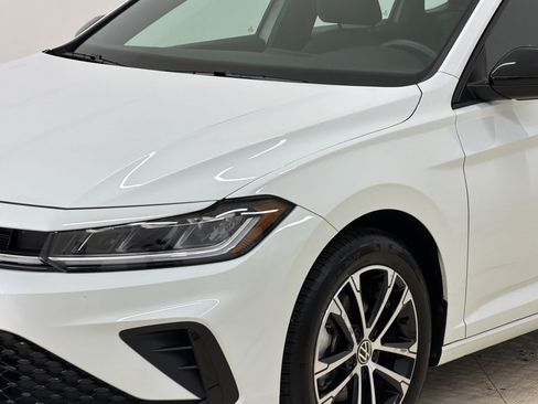 Used 2025 Volkswagen Jetta Sport FWD image 11