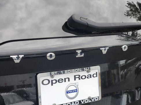 Certified 2024 Volvo XC90 B5 Plus w/ Protection Package Premier AWD/4WD image 26