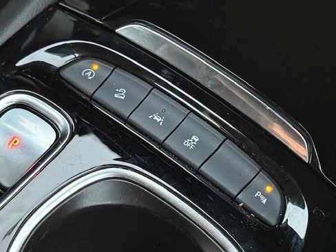 Certified 2023 Buick Envision Preferred w/ Sport Touring Package image 23